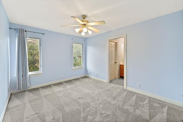 22 Hedgebrook WAY, The Hills, TX 78738