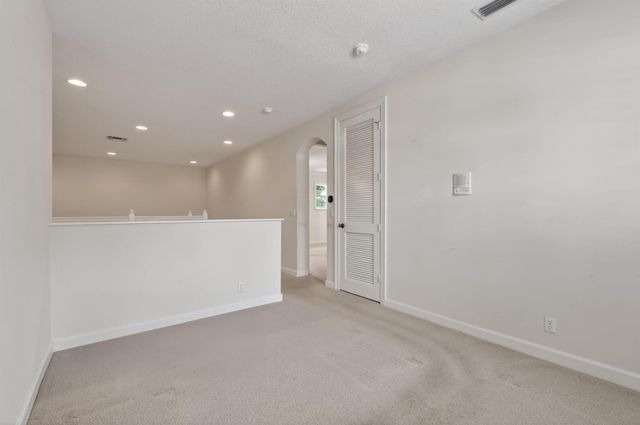 916 Mill Creek Drive, Palm Beach Gardens, FL 33410