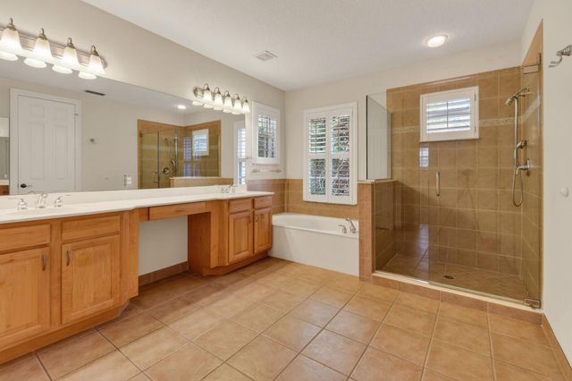 916 Mill Creek Drive, Palm Beach Gardens, FL 33410