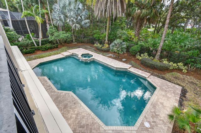 916 Mill Creek Drive, Palm Beach Gardens, FL 33410