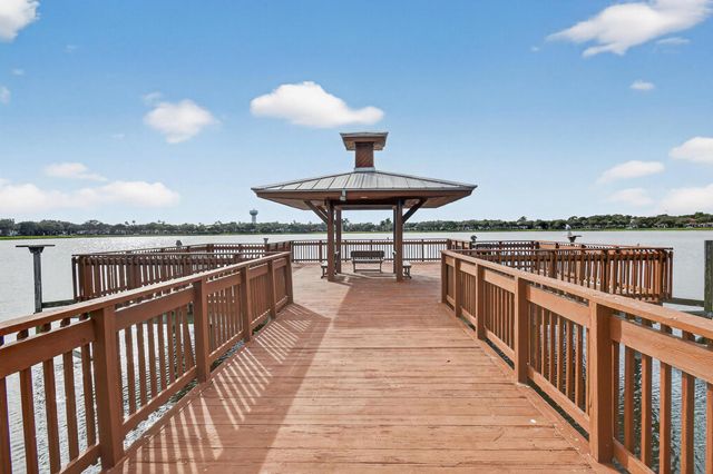 916 Mill Creek Drive, Palm Beach Gardens, FL 33410