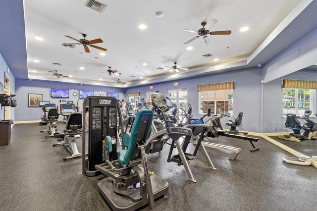 916 Mill Creek Drive, Palm Beach Gardens, FL 33410