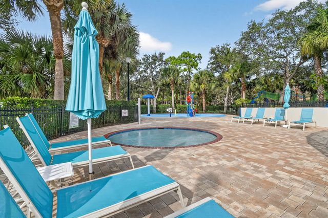 916 Mill Creek Drive, Palm Beach Gardens, FL 33410