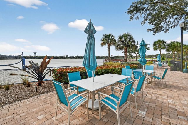 916 Mill Creek Drive, Palm Beach Gardens, FL 33410