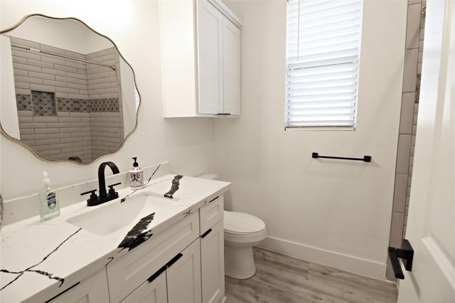 1118 N Shepherd Drive, Baytown, TX 77520