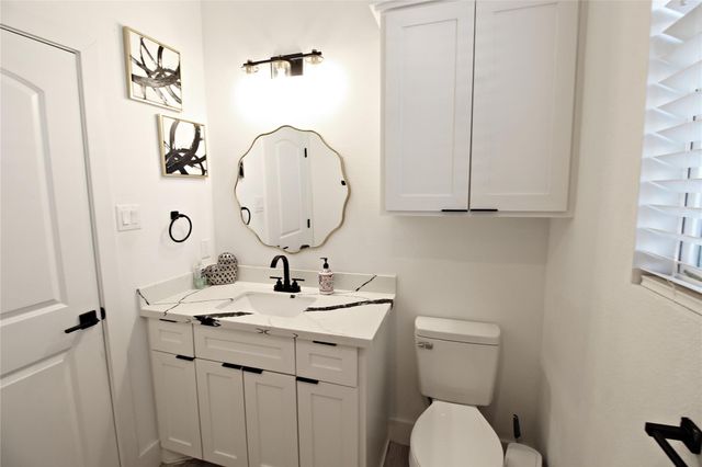 1118 N Shepherd Drive, Baytown, TX 77520