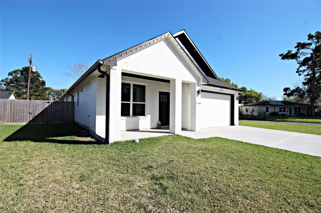 1118 N Shepherd Drive, Baytown, TX 77520
