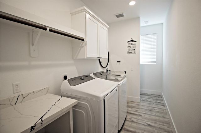 1118 N Shepherd Drive, Baytown, TX 77520