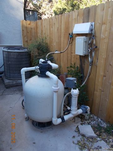 1247 Abbotsbury, Universal City, TX 78148