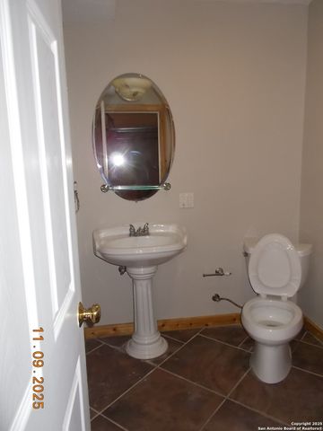 1247 Abbotsbury, Universal City, TX 78148