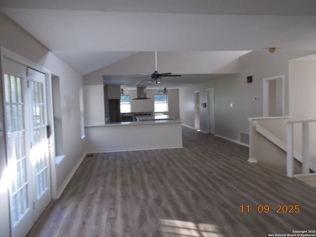 1247 Abbotsbury, Universal City, TX 78148