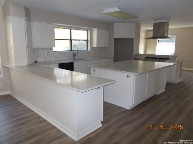 1247 Abbotsbury, Universal City, TX 78148