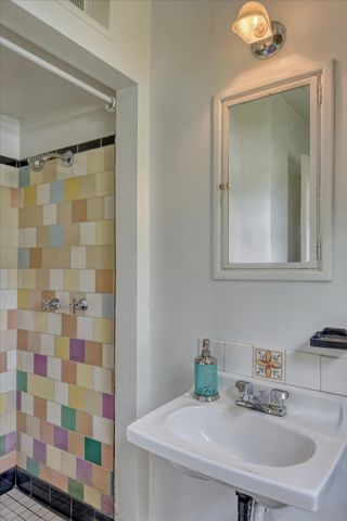 2214 W Northwest Blvd, Spokane, WA 99204