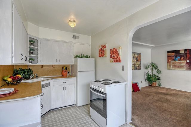 2214 W Northwest Blvd, Spokane, WA 99204
