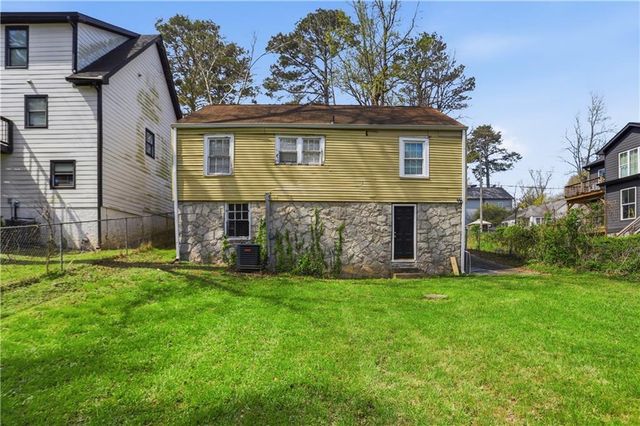 868 Rochelle Drive SW, Atlanta, GA 30310