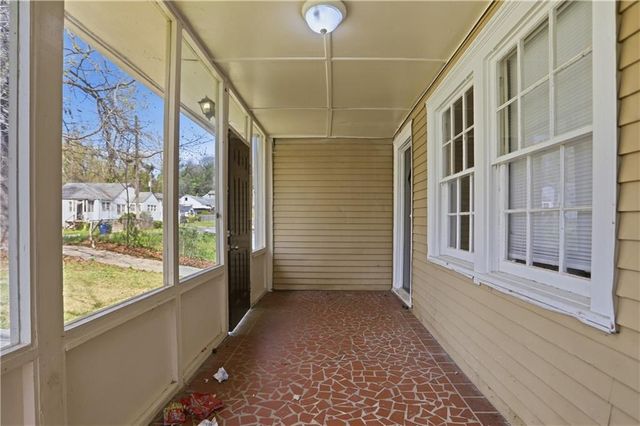 868 Rochelle Drive SW, Atlanta, GA 30310