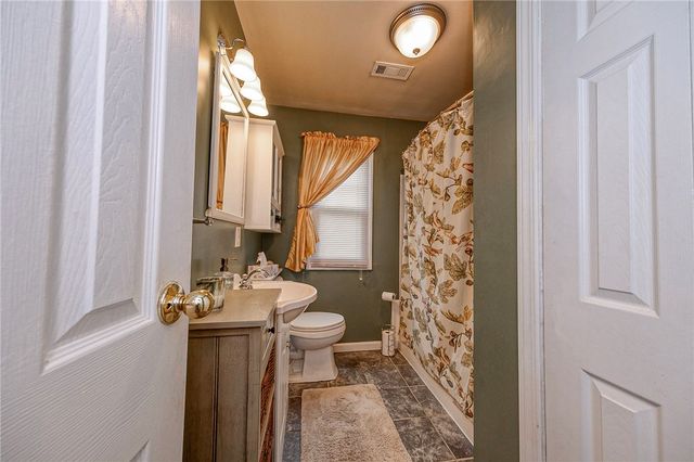 321 Hart St, Chartiers, PA 15342