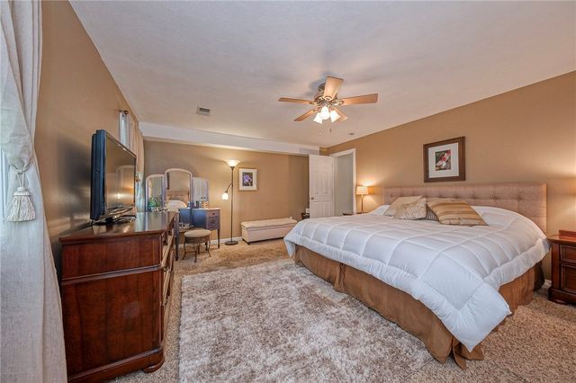 321 Hart St, Chartiers, PA 15342