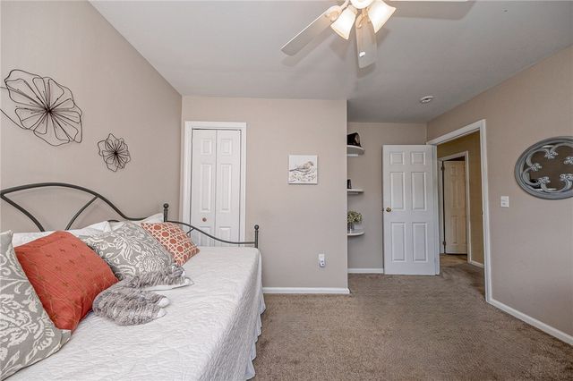 321 Hart St, Chartiers, PA 15342