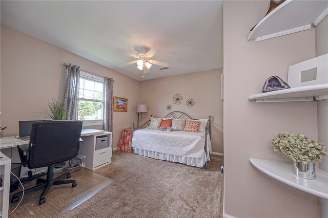 321 Hart St, Chartiers, PA 15342
