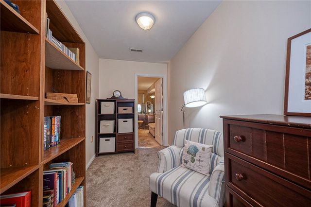 321 Hart St, Chartiers, PA 15342