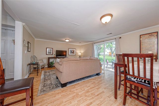 321 Hart St, Chartiers, PA 15342