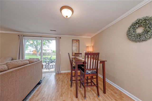 321 Hart St, Chartiers, PA 15342