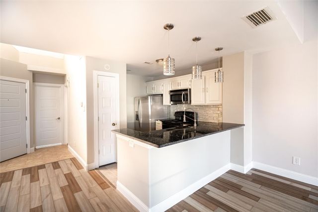 3414 Country Club Drive W 232, Irving, TX 75038