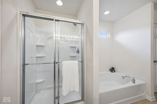13804 Black Canyon Court, Fishers, IN 46038