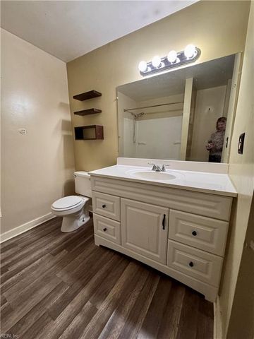19 Bonita DR, Hampton, VA 23664