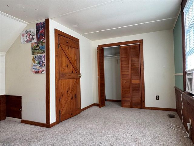19 Bonita DR, Hampton, VA 23664
