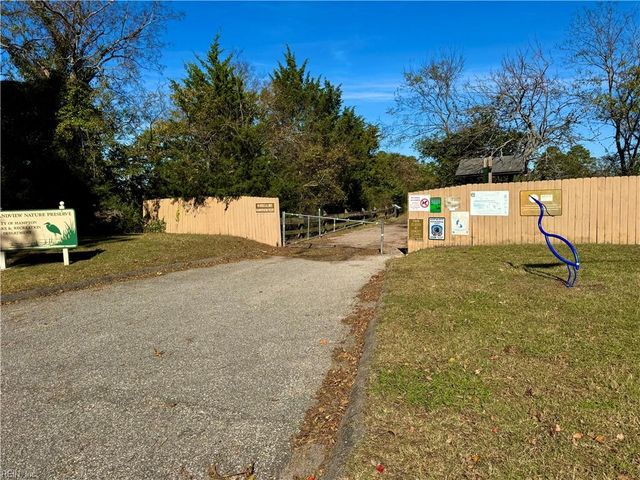 19 Bonita DR, Hampton, VA 23664