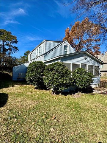 19 Bonita DR, Hampton, VA 23664