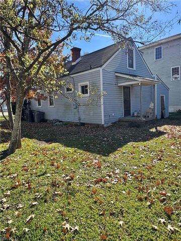 19 Bonita DR, Hampton, VA 23664