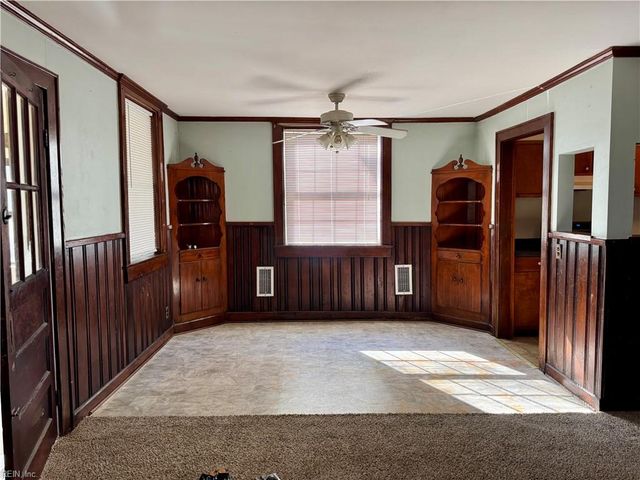 19 Bonita DR, Hampton, VA 23664