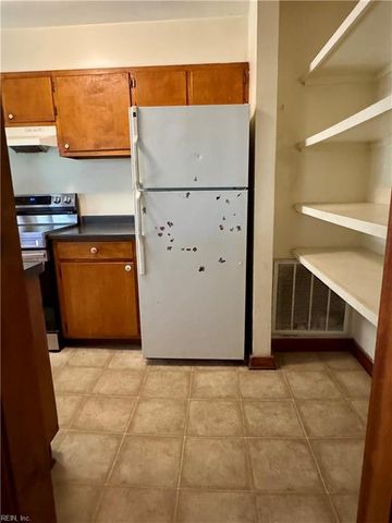 19 Bonita DR, Hampton, VA 23664