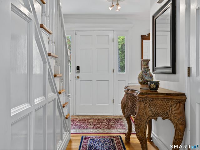 2 Larchwood Lane, East Lyme, CT 06333