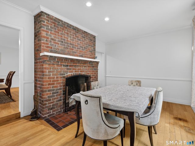 2 Larchwood Lane, East Lyme, CT 06333
