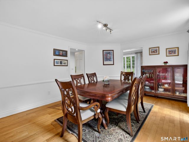 2 Larchwood Lane, East Lyme, CT 06333
