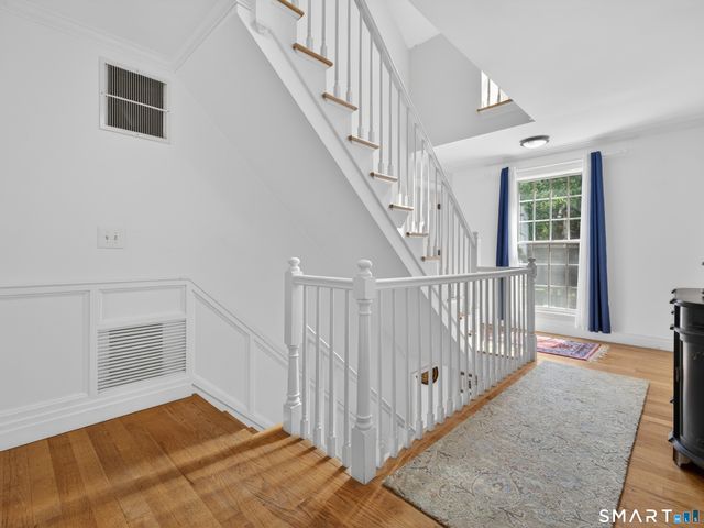 2 Larchwood Lane, East Lyme, CT 06333