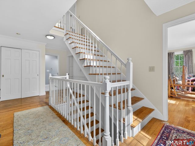 2 Larchwood Lane, East Lyme, CT 06333
