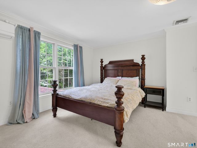 2 Larchwood Lane, East Lyme, CT 06333