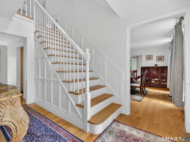 2 Larchwood Lane, East Lyme, CT 06333