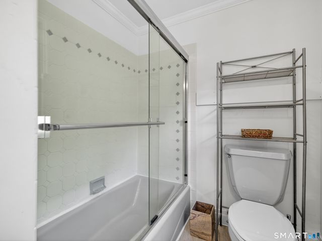 2 Larchwood Lane, East Lyme, CT 06333