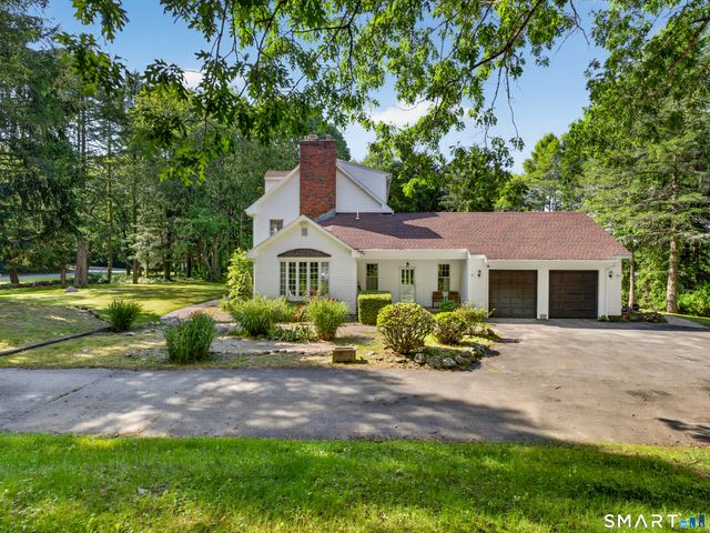 2 Larchwood Lane, East Lyme, CT 06333