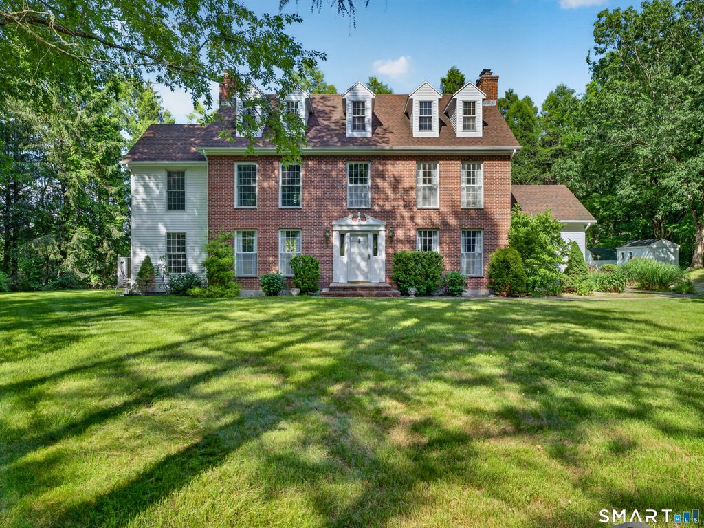 2 Larchwood Lane, East Lyme, CT 06333