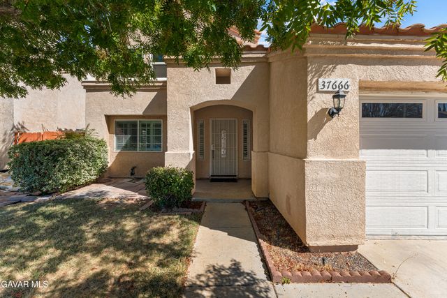37666 Scomar Street, Palmdale, CA 93550