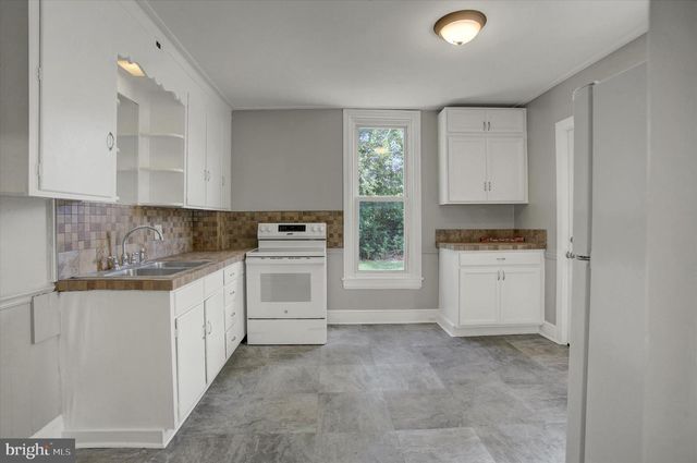 219-221 GARFIELD ST, Chambersburg, PA 17201