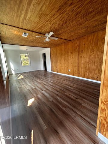 169 Lawton Drive, Allendale, SC 29810