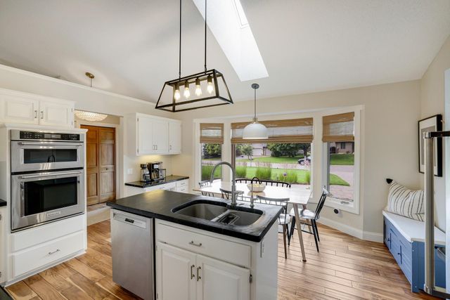 10820 46th Place N, Plymouth, MN 55442